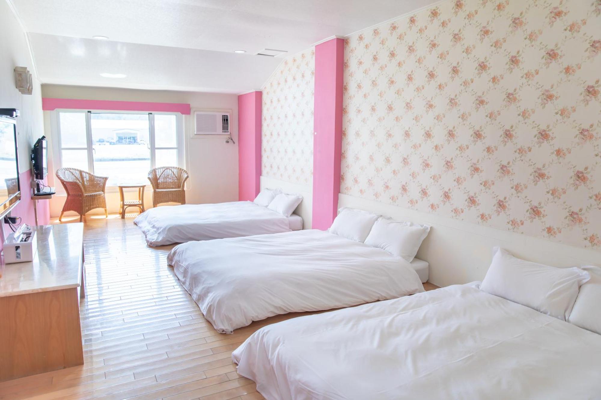 Lovestar Lakeside Hotel - Stars Building Наньвань Номер фото